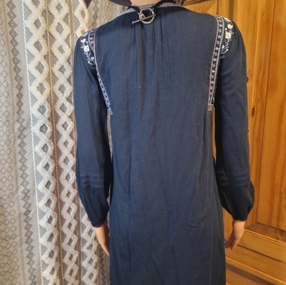 Abercrombie And‎ Fitch Navy Blue Embroidered Women's Dress - Picture 4 of 5